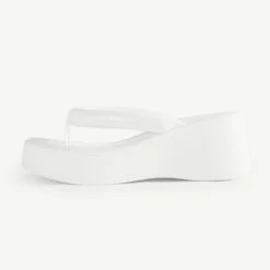 RAID Aaria Chunky Platform Sandals In White -Raid London Sales Store Aaria White 4