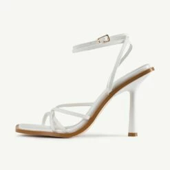 RAID Ayumi Square Toe Sandal In White -Raid London Sales Store Ayumi White 5 e26f66c3 f74a 4630 ae9f 2d5f358ca957