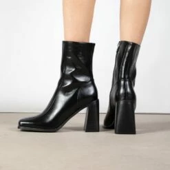 RAID Carter Ankle Boot In Black -Raid London Sales Store Carter Black 2 d1b7cf1f 2841 4c9b 8913 3af4b464aaff