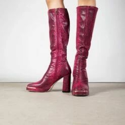 RAID Daleyzaa Long Boot In Pink Snake -Raid London Sales Store Daleyzaa Pink 2