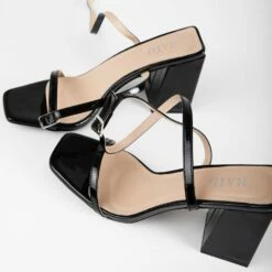RAID Garry Block Heel Sandal In Black Patent -Raid London Sales Store Garry Black 4 70ae7bdc 3bda 4f77 a50d 1f3fa824b663