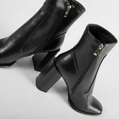 RAID Jennyl Block Heeled Ankle Boot In Black -Raid London Sales Store Jennyl Black 5