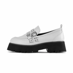 RAID Mitali Loafers In White -Raid London Sales Store Mitali White 5 a947aa2f cb5f 443e ac3e 05110beabb8d