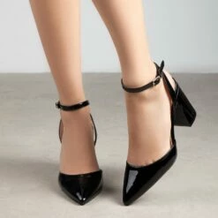 RAID Neima Block Heel Pumps In Black -Raid London Sales Store Neima Black 2