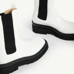 RAID Newport Ankle Boot In White -Raid London Sales Store Newport White 6