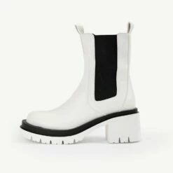 RAID Region Ankle Boot In White -Raid London Sales Store Region White 4