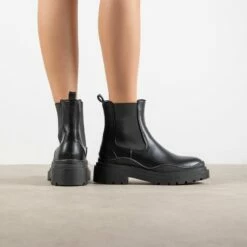 RAID Reyan Ankle Boot In Black -Raid London Sales Store Reyan Black 1 01a8fca6 a4c7 4d4a aa5e bb042784845e