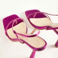 RAID Wendy Sandal In Pink -Raid London Sales Store Wendy Pink 4 25d5fff6 8d2c 48d5 a775 89d9dbf0390e