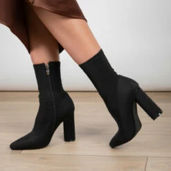 RAID Aranza Block Heeled Boot In Black