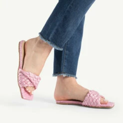 RAID Breezy Flat Mule In Pink -Raid London Sales Store breezy pink 2