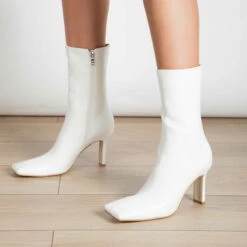 RAID Briar Ankle Boot In White -Raid London Sales Store briar white 2
