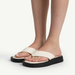 RAID Dornea Chunky Sandal In Cream -Raid London Sales Store dornea cream 4