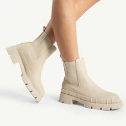 RAID Turner Chunky Ankle Boot In Ecru -Raid London Sales Store turner ecru 4